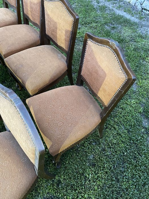 Стари мебели масив- диван, маса