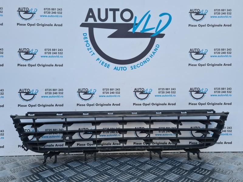 Grila inferioara bara fata Opel Astra H facelift