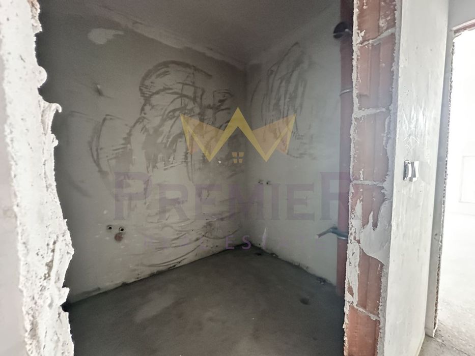 Продава се Тристаен апартамент в Пловдив, Остромила - 115 кв.м за 627 €/кв.м - Снимка #6