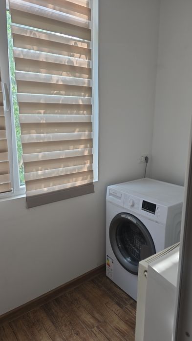 Inchiriez apartament 3 camere