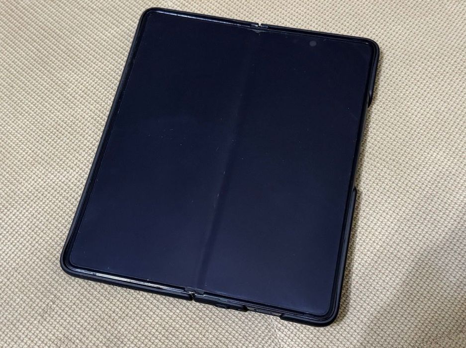 Samsung Fold 5 512 gb 12 ram