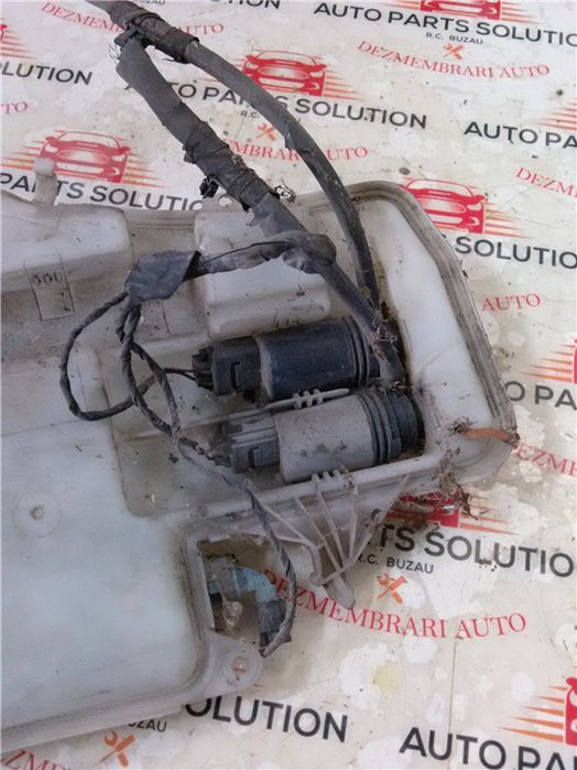 Pompita vas lichid parbriz bmw x1 an fabr. 2011
