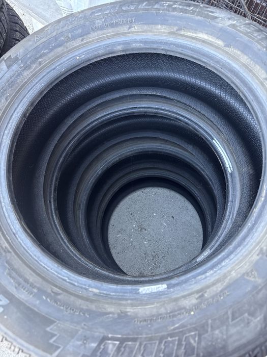Продам шины 205/60R16