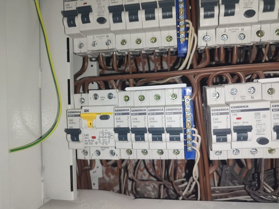 Услуги электрика. Сантехника