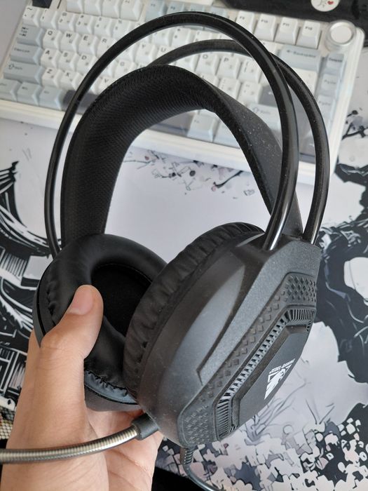 Продам наушник с микрофоном