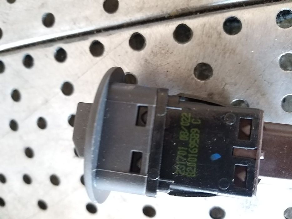 Buton airbag dacia logan ls 8200169589c