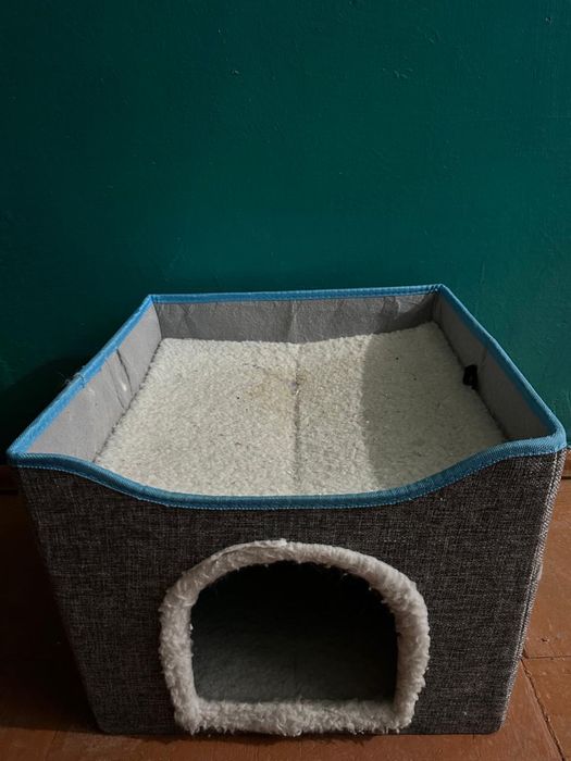 Продам домик для кошек