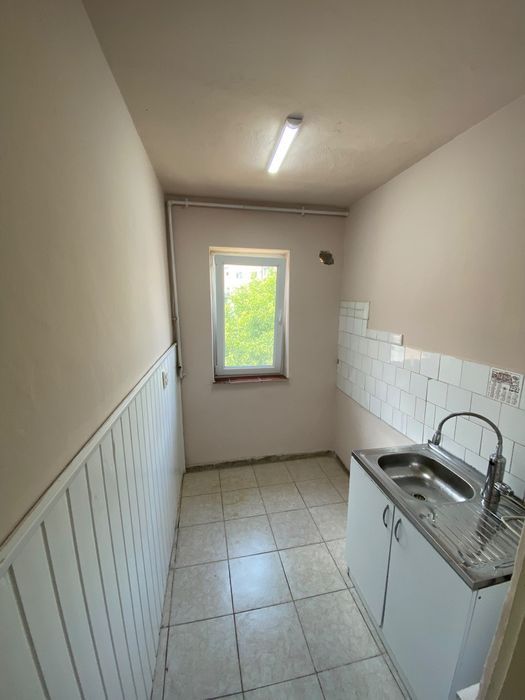 Vând apartament cu 2 camere in Huedin