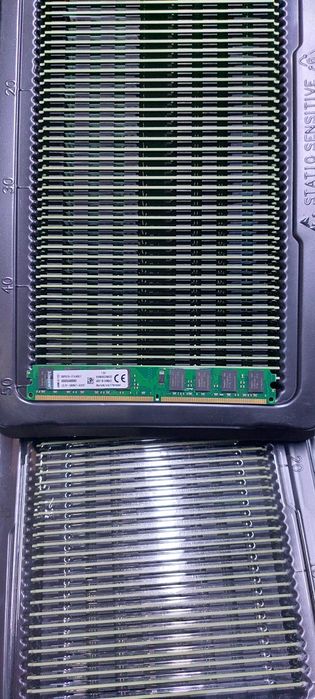 DDR2  2 GB  UDIMM

Crucial 8GB 4x 2GB DDR2 800