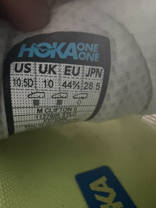Adidași alergare Hoka Clifton 9 - Mărime 44 2/3 - Stare impecabila