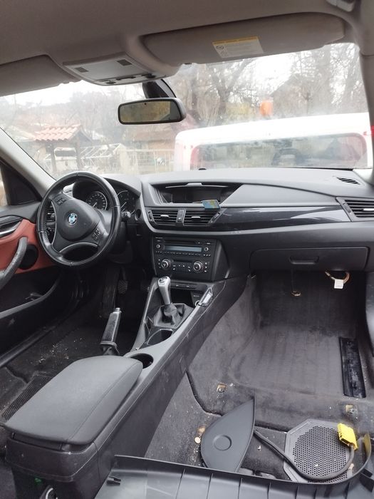 BMW X1 2.0d. S.DRIVE на части