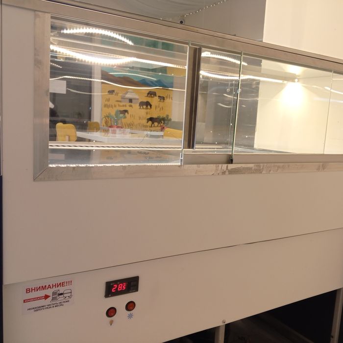 Продам ветрина холодильник