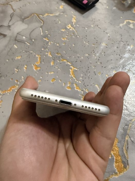 iPhone 7 pamet 128gb