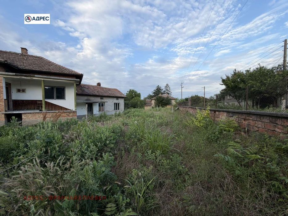 Къща в Плевен, област-с.Брест площ 126 цена 40000