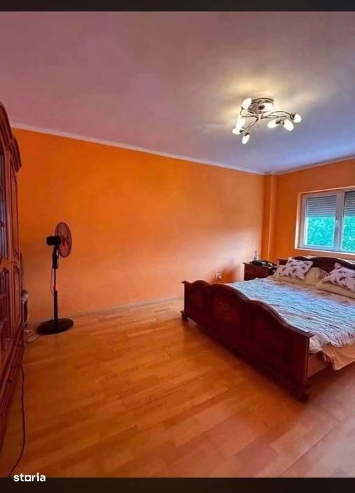 De vanzare apartament cu 3 camere și balcon,mobilat și utilat,etajul 2