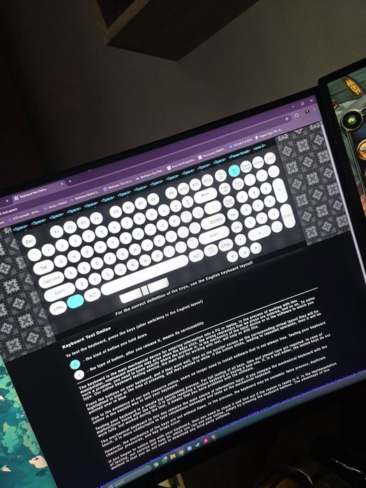 Vand tastatură Logitech G213