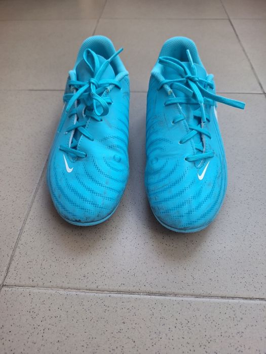 Обувки за футбол Nike Phantom