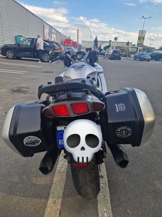 Yamaha FJR 1300 .