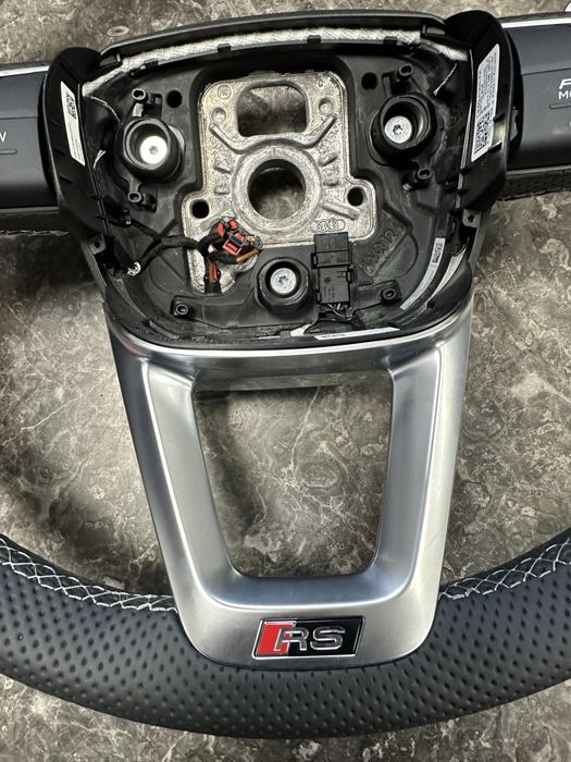 Audi RS волан с забележки драви пера подгрев бутони