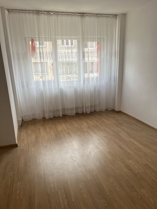 Vand apartament cu 2 camere, etaj 3 Balta Sărată, Caransebeș