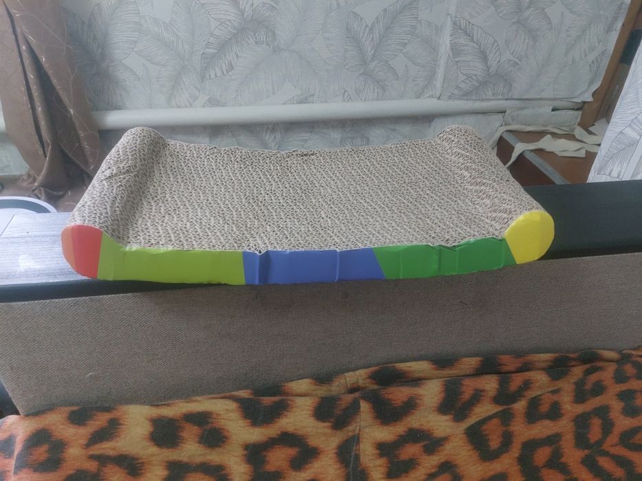 Лежанка-когтеточка