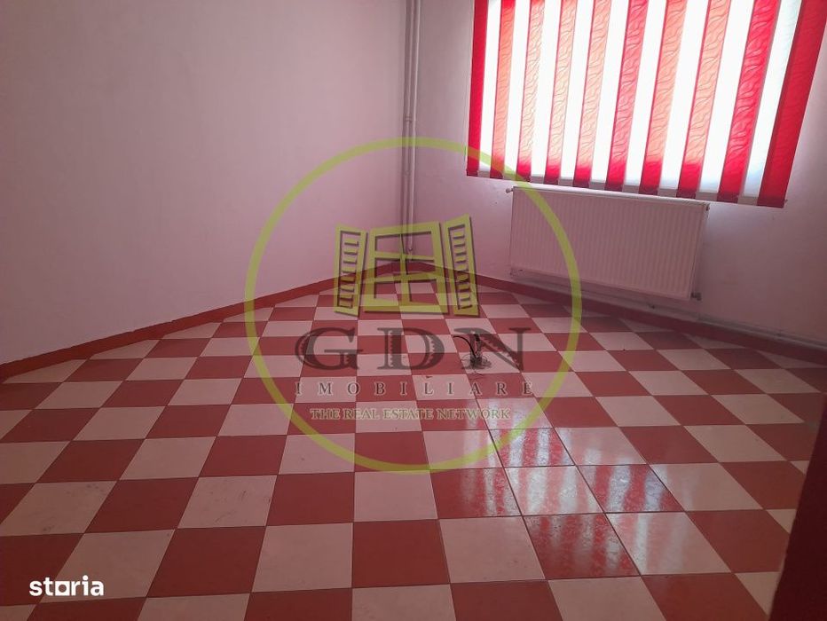 Apartament 2 camere de vanzare la parter B-ul Unirii    Fagaras jud. B