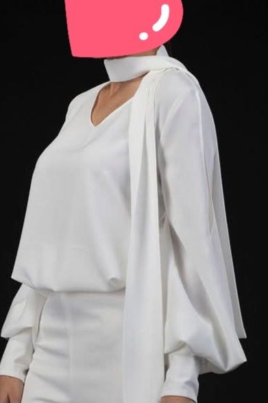 Бяла риза с цепка на ръкава
