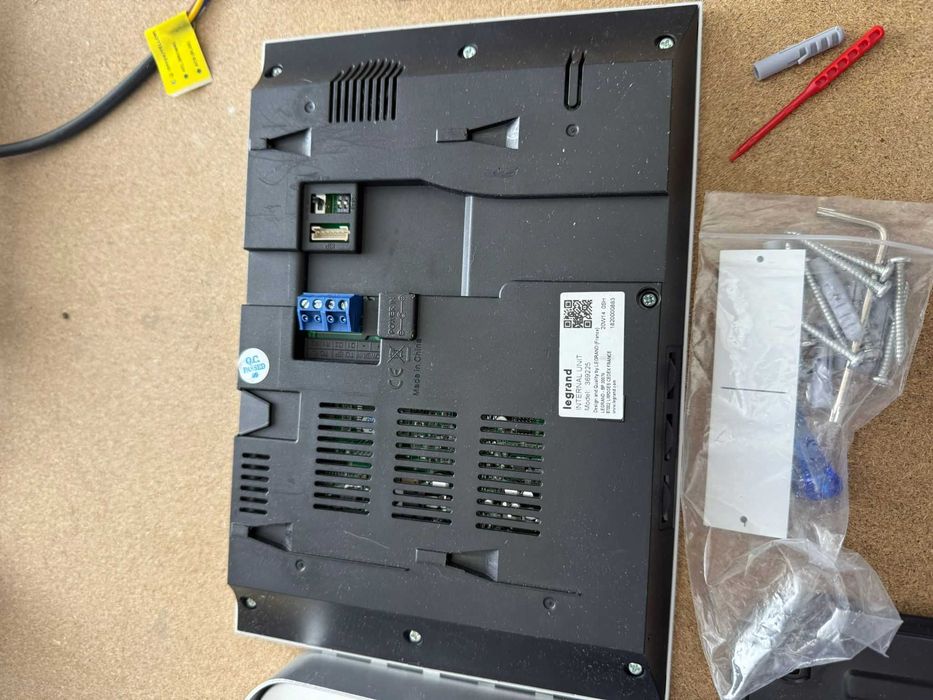 Videointerfon Legrand – Ecran oglindă 7"