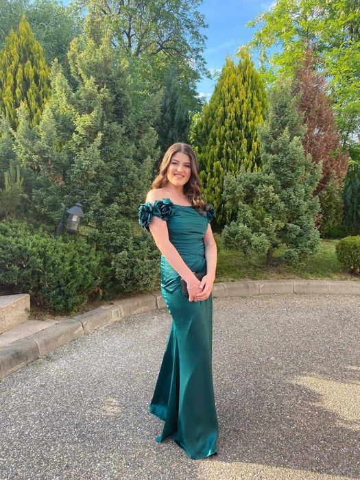 Rochie de seara verde smarald, stare impecabila