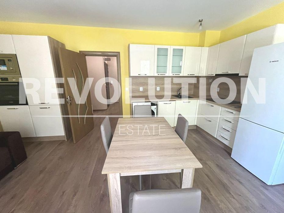 Дава се под наем Тристаен апартамент в Варна, Център - 70 кв.м за 650 € - Снимка #1