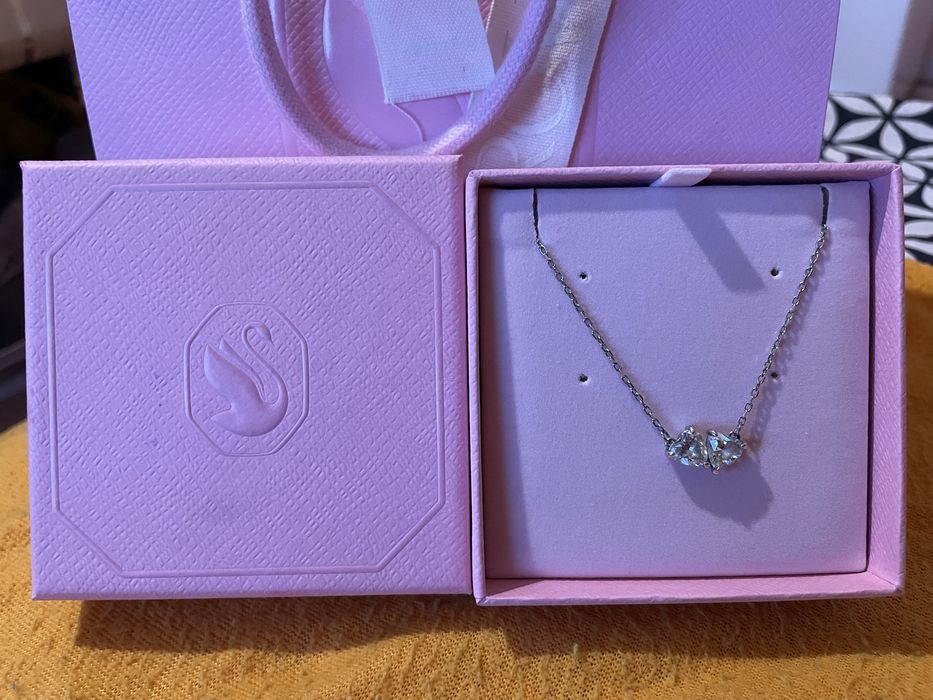 Дамско сребърно колие с две сърца Сваровски/Swarovski