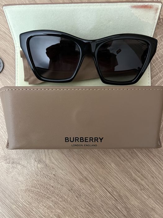 Нови слънчеви очила Burberry