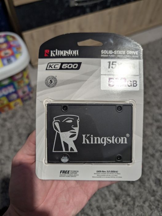 SSD Kingston KC600 512GB Sigilat