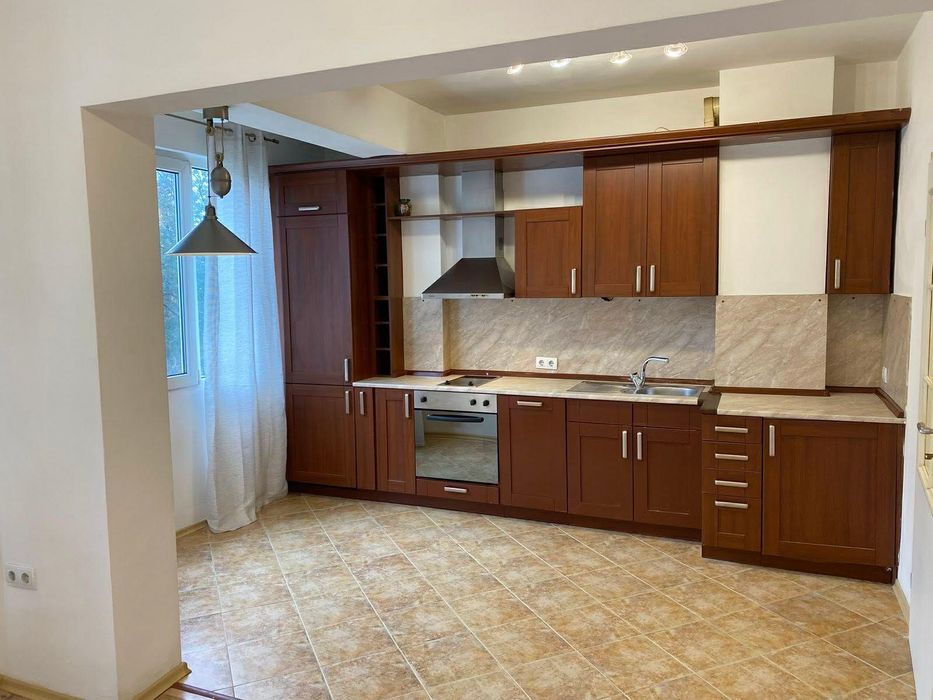 Дава се под наем Двустаен апартамент в София, Яворов - 60 кв.м за 598.23 € - Снимка #1