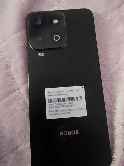 Honor 200 Smart întreținut