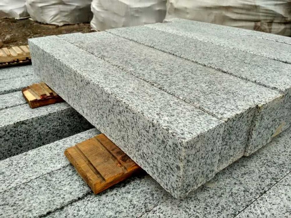 Гранитные бордюры. Гранитная брусчатка.: 5 500 тг. - Прочие отделочные ...