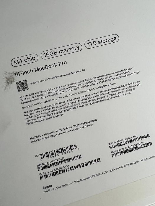 MacBook Pro 14" (M4 / 16GB / 1TB)