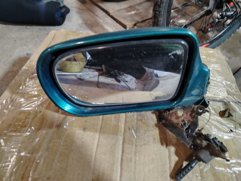Продам зеркала на mazda 323 f ba