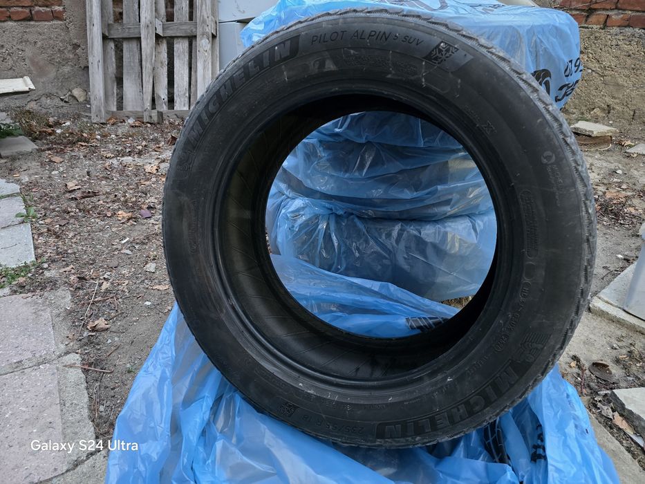 Зимни гуми Michelin 235/55/18 година 2021