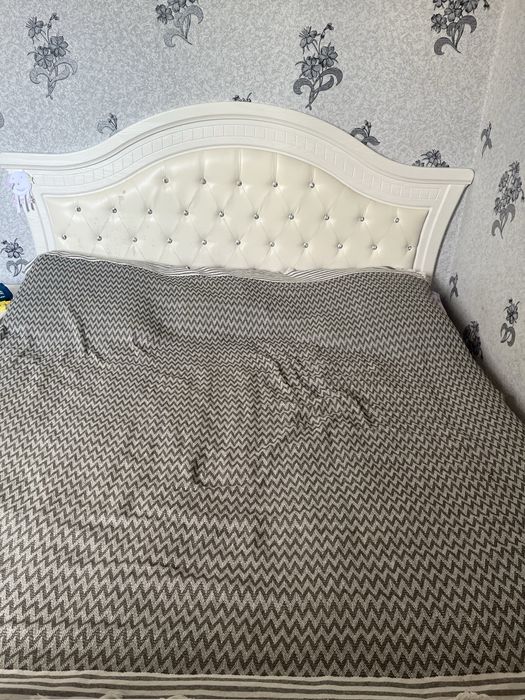Спальный кровать бу