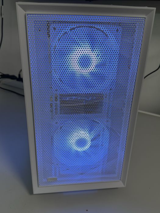 Pc unitate gaming ca nou Intel I7 8700-16Gb ram Nvidia  GTX 1080