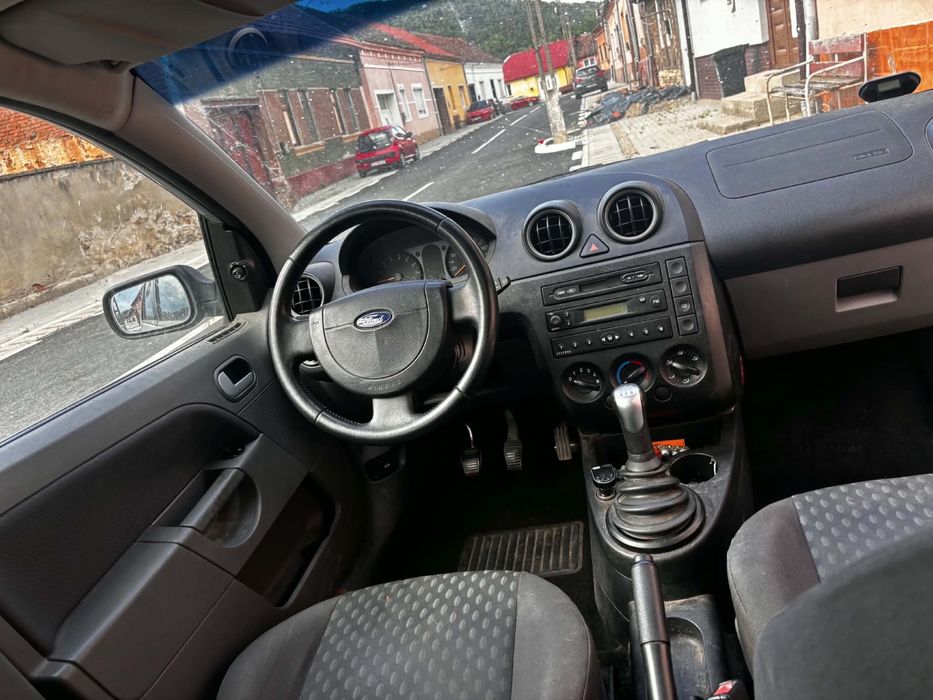 FORD Fiesta 2002 — imagine 5