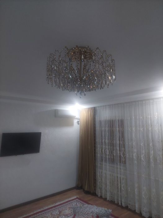 Люстра сатылады..