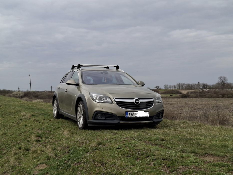 Opel Insignia Country Tourer 4x4 2.0 diesel 195 cp