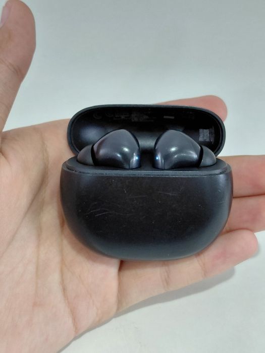 продаю Xiaomi Redmi buds 4 active