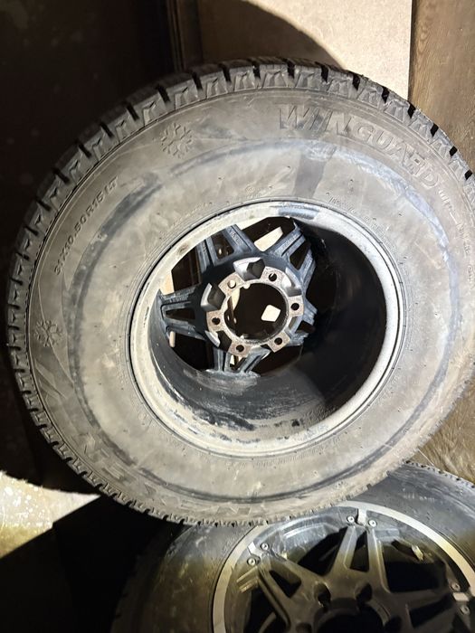 Продам шины 31x10 50 R15