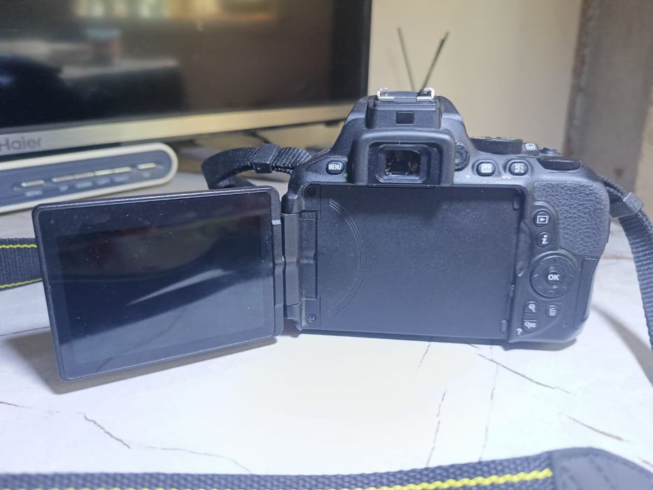 Продам фотоаппарат Nikon D5600