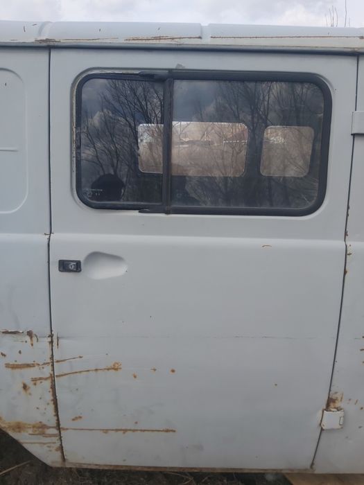 Продам дверь уаз