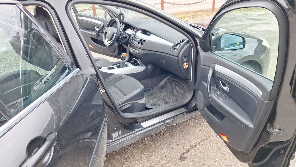 Renault Laguna 3 . Anul 2008.