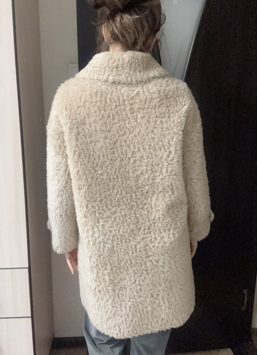 Пальто из шерсти, в стиле teddy.
